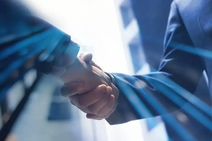 Supply partnership process connecting manufacturer, DCS Group and customers across wholesale, convenience, retail, discount, pharmacy and away from home channels